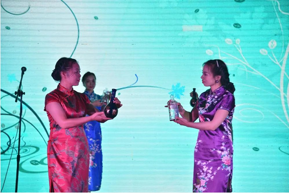 泸州广发网页版玻璃.png