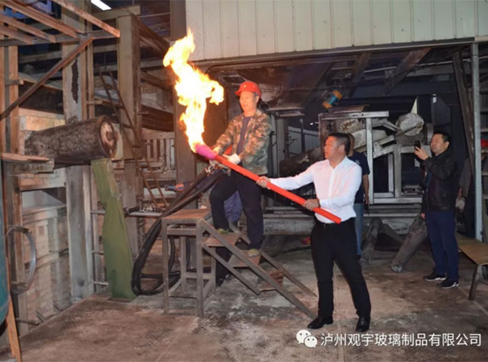 广发网页版玻璃一车间点火仪式隆重举行