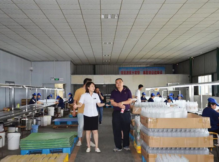 云峰酒业莅临广发网页版玻璃开展二方审核