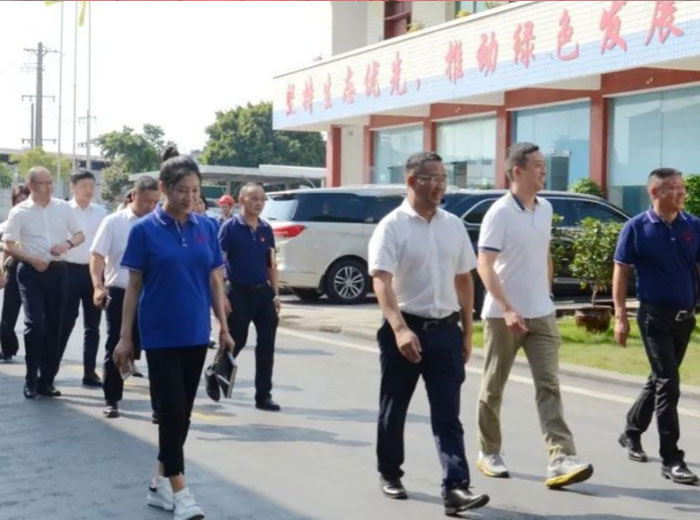 战略联合 再攀阶梯｜郎酒股份走进广发网页版集团